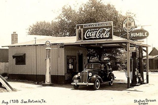 First Gas Station in the U.S.!
