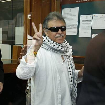 Timeline: Un país/película dirigido por ROBERT B. WEIDE