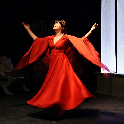 Timeline: Relaciones intertextuales entre "Máscaras" y "Electra Garrigó"