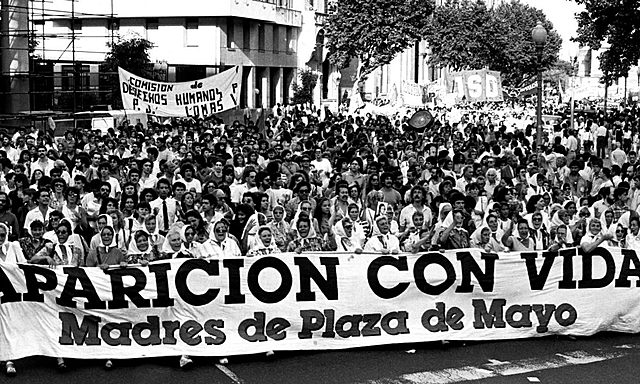 Madres de la Plaza de Mayo, Argentina