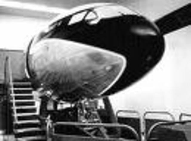 First electromechanical flight simulator