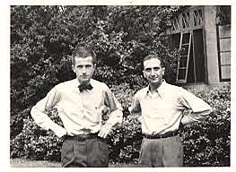 Max Delbruck y Salvador Luria. Herencia de las características genéticas en bacterias.