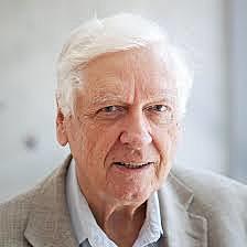 Hamilton Smith. Especificidad de la acción de las enzimas de restricción.