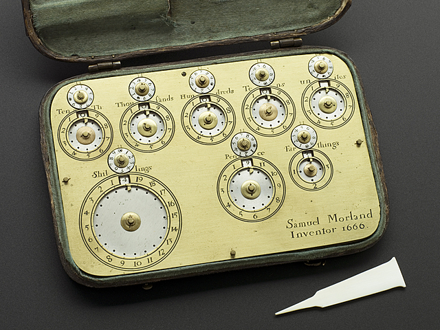 Великобритания. Первое квазимеханическое множительное устройство изобретено Самюэлем Морлендом