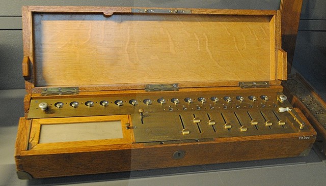 Деревянный арифмометр