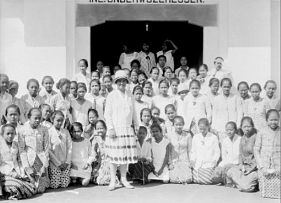 Salvador Gálvez director de Educación