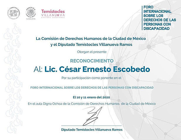 Lic. Cesar Ernesto Escobado Delgado el unico sordo con titulo de Lenguas de Señas aplicada