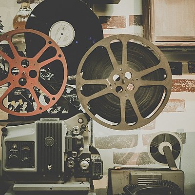 Timeline: Historia del cine: dispositivos, películas y directores                                        Cristian Castillo