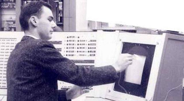 ARPA contrato a Roberts