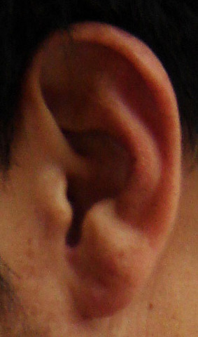 "She might to kiss him"