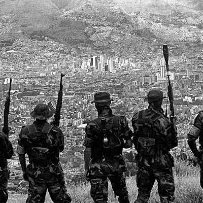 Timeline: Proceso de urbanización del conflicto armado: el caso de la Comuna 13 en Medellín (1984-2015)