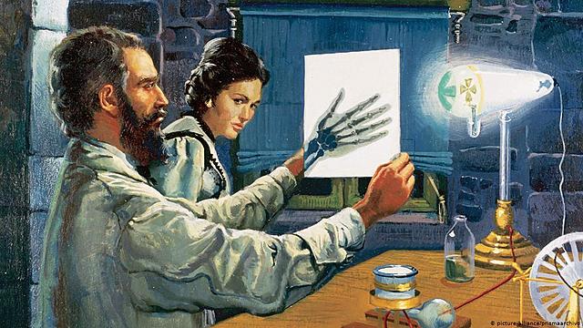 Wilhelm Conrad Roentgen descubre los rayos X