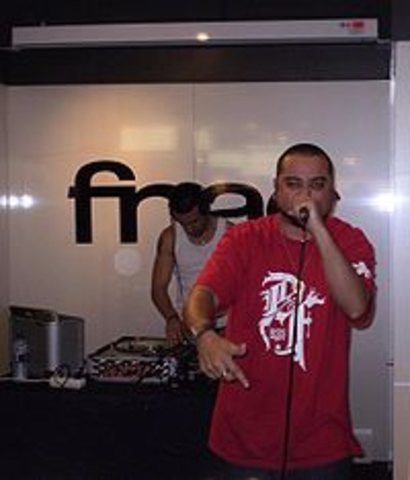 Nach Scratch was born in Albacete in Spain