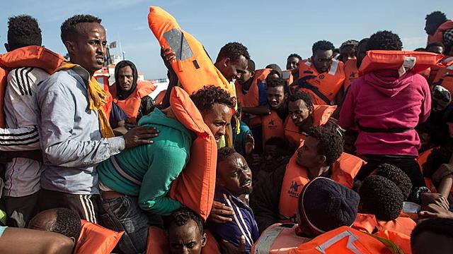 -2015 – Crisi dels refugiats a Europa.