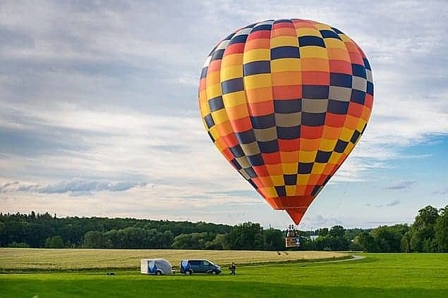 Hot air balloon