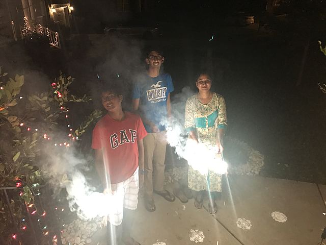 Nosotros celebramos Diwali