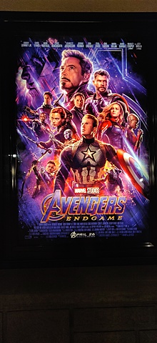 Vi una película, Endgame, con mis amigos.