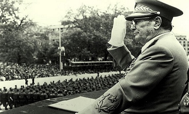 Ruptura con Yugoslavia