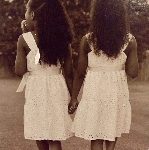 Tomé fotos de modelaje con mi hermana.