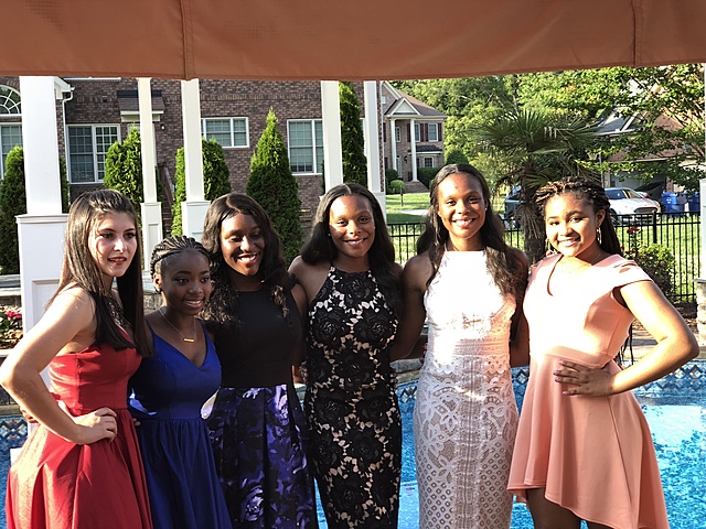 Fui al baile de la escuela.