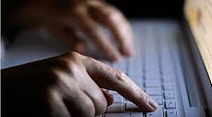 Se popularizan los foros (llamados BBS entonces)