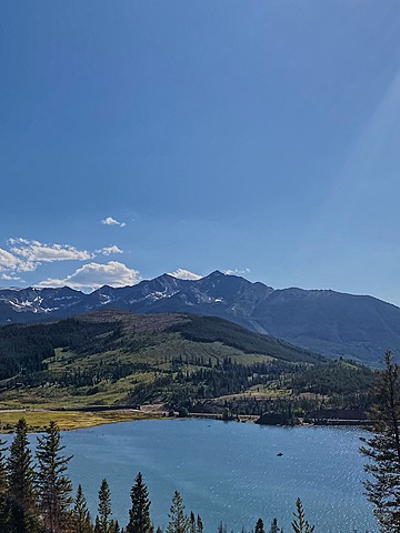 Yo fui a la sierra en Colorado por primera vez.
