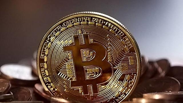 Se crea la primera cripto moneda  bitcoin