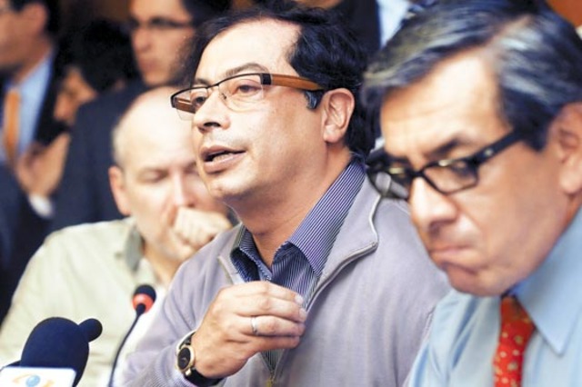 Comisión del Polo entregó informe de contratación en Bogotá