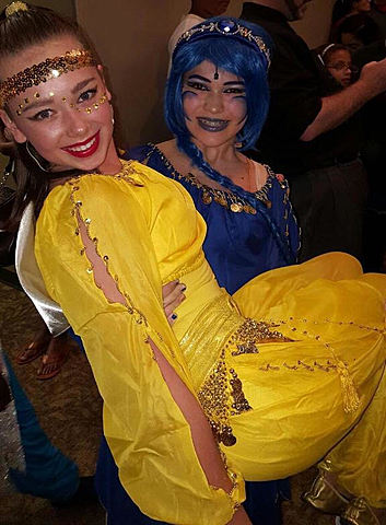 Yo fui a una nueva escuela en la cinco clase