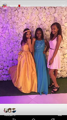 Ashley hace buenas amistades.