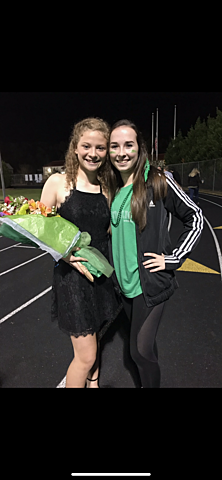 Caminaba en homecoming court