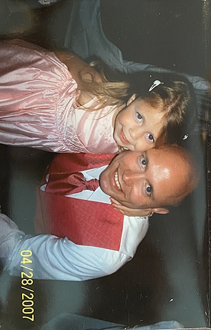 Yo era una niña de las flores en la boda