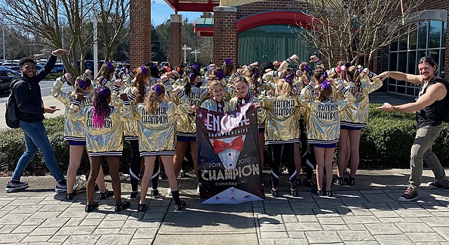 Ganabamos una competición de animadoras