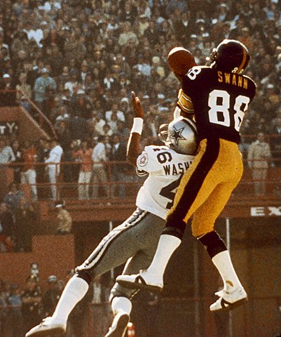 Lynn Swann’s acrobatic catches in Super Bowl X