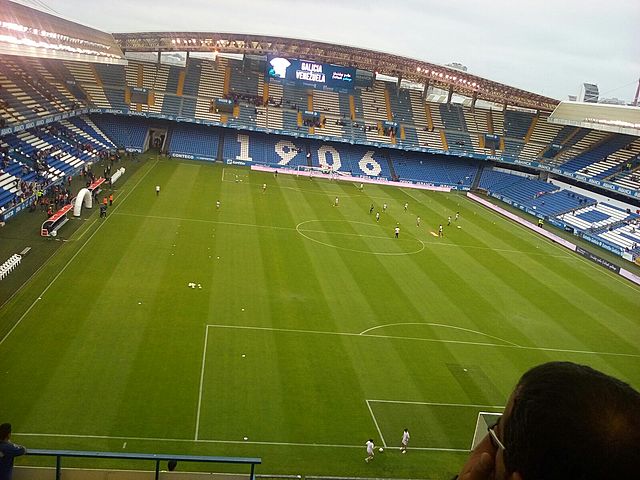 Visita Riazor viendo el Galicia-Venezuela