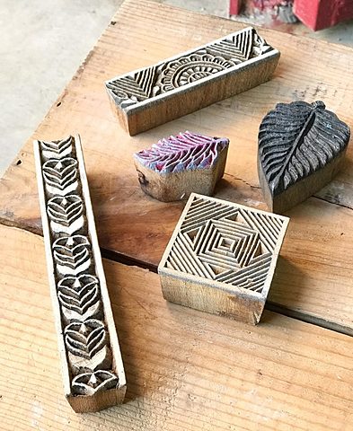 Primeros estampados con bloques de madera