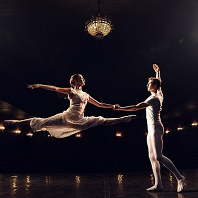 Timeline: Las Danzas