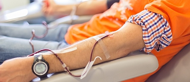 A LOS HOMBRES QUE TIENEN SEXO CON HOMBRES (HSH) SE LES PROHÍBE DONAR SANGRE.