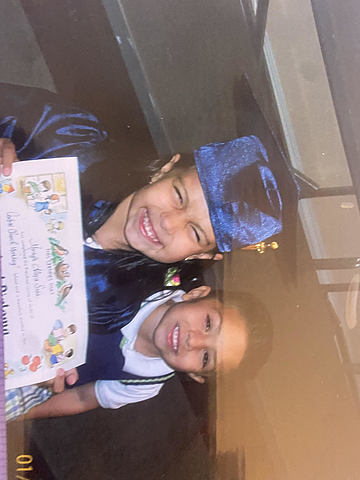 recibí mi certificado cuando me gradué de preescolar