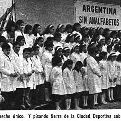 Timeline: HISTORIA EDUCATIVA (1810-1949)