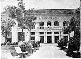 La Secretaría inició sus labores creando una Dirección de Educación Física dentro del Departamento de Bellas Artes