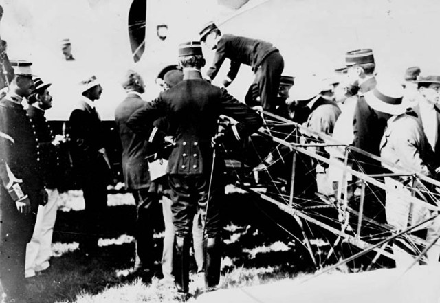 Primera bomba aèria.