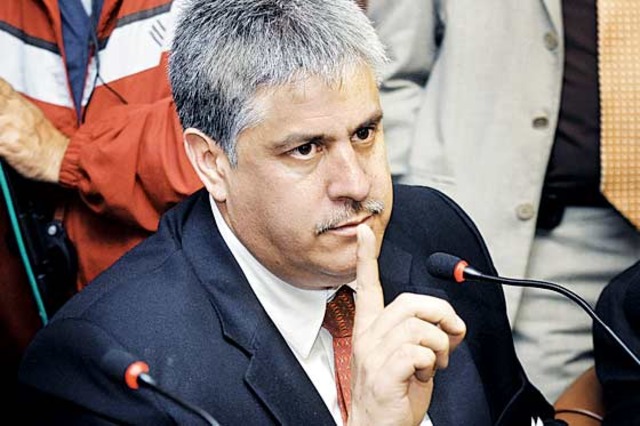 Iván Moreno pide cara a cara con los Nule