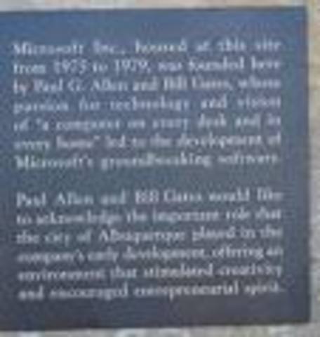 Bill Gates sets up microsoft in the MITS Headquarters