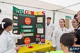 Gano primer lugar en equipo en la feria de ciencias