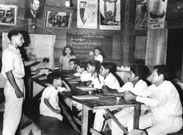 SE SUPRIMIÓ LA EDUCACIÓN SOCIALISTA