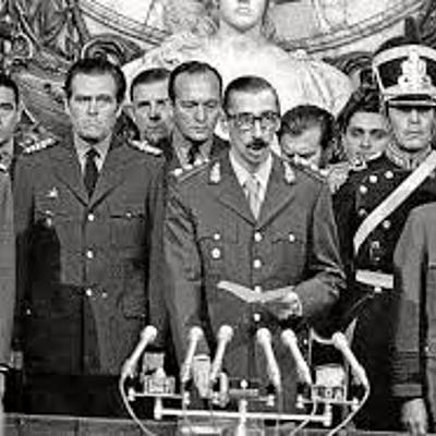 Timeline: “LAS TRANSFORMACIONES SOCIOCULTURALES EN CORRELACIÓN CON LA EVOLUCIÓN CIENTÍFICO-TECNOLÓGICA