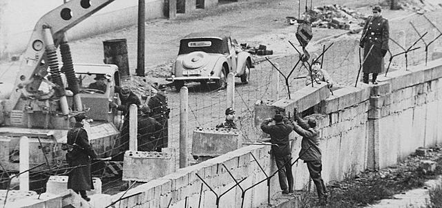 Levantamiento del Muro de Berlín