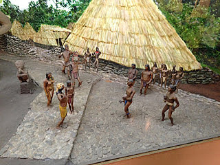 Organización y Actividades de la Sociedad Tribal