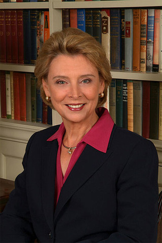 Governor Gregoire establishes Life Sciences Discovery Fund with money from the landmark tobacco settlement